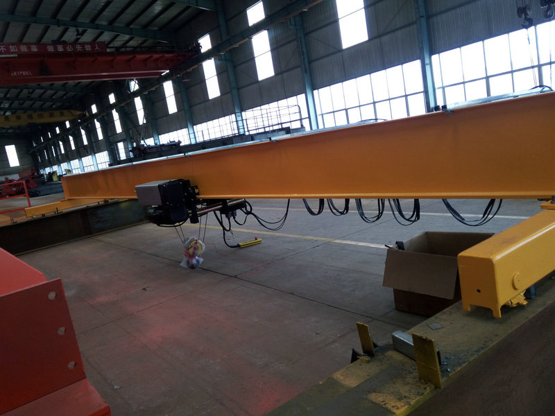 Single Girder EOT Cranes