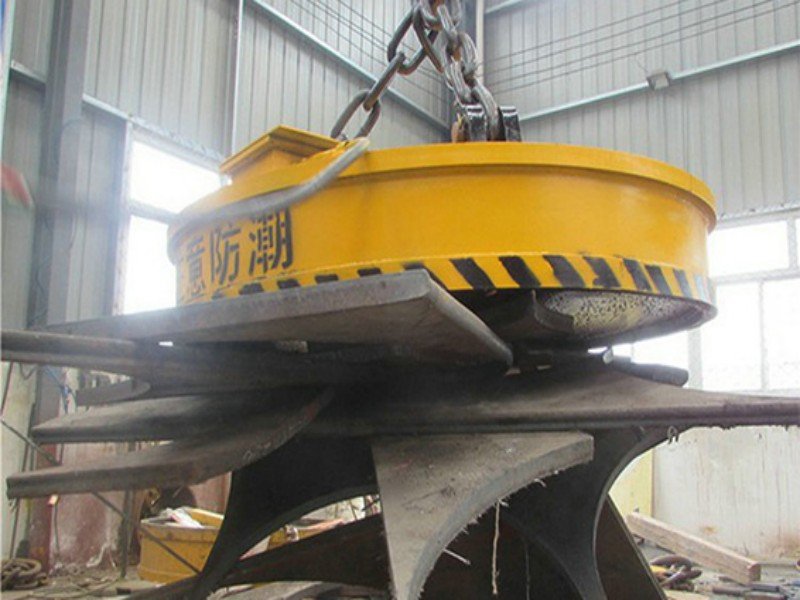 scrap yard crane electromagnet