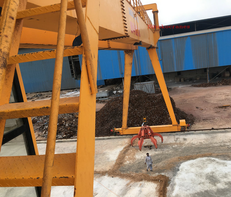 Scrap Handling Gantry Cranes
