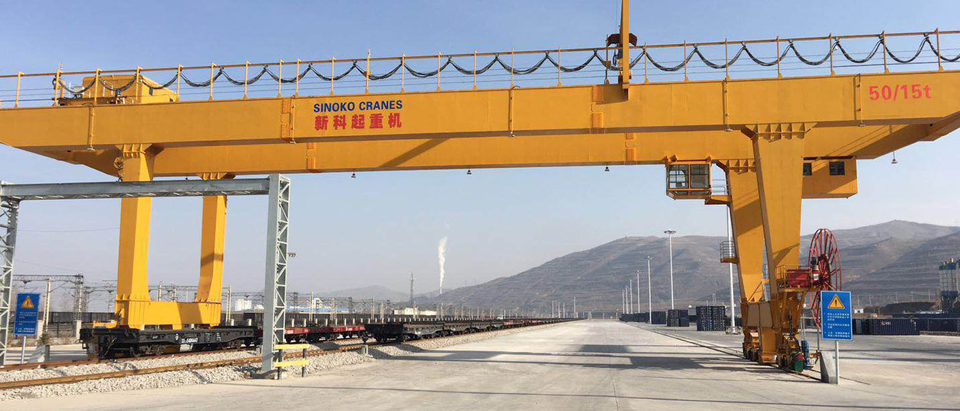 Container Gantry Crane in Railway