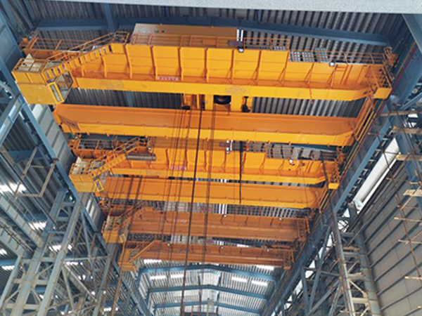 double girder overhead crane in Port-Qasim,-Karachi.jpg