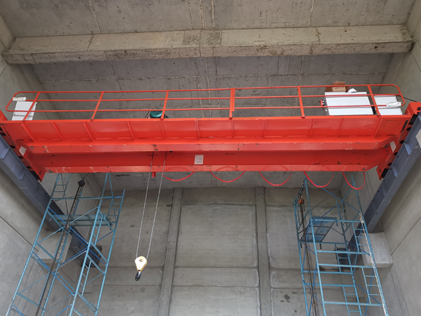 20 ton overhead crane in Karachi.jpg