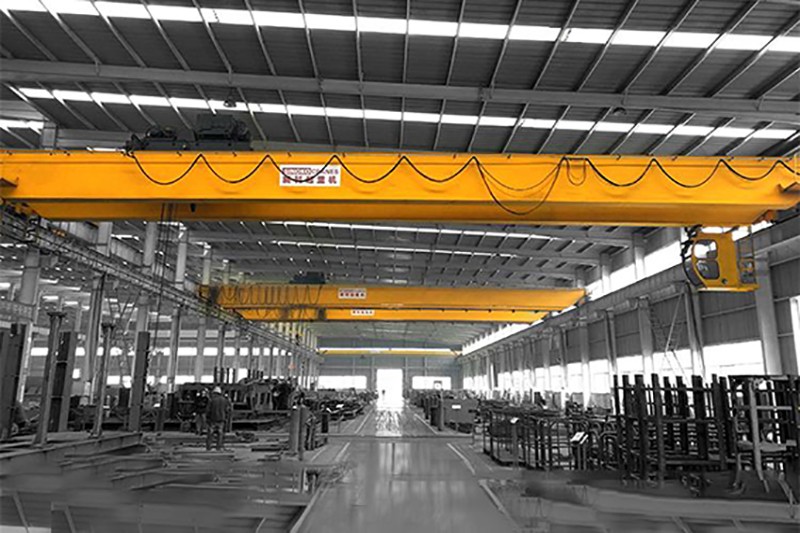 100 Ton overhead crane.jpg