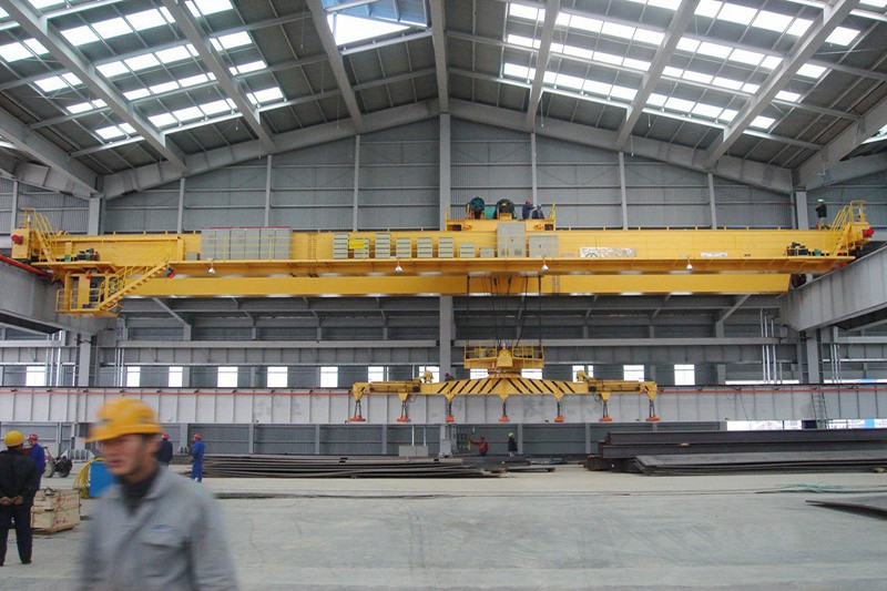 Electroagnetic Overhead Crane.jpg